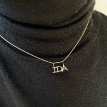 Indlæs billede til gallerivisning Lucky Letter Signature Pendant - Design Selv