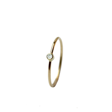 Indlæs billede til gallerivisning Tiny Diamond Ring