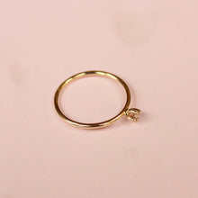 Indlæs billede til gallerivisning Medium Pointy Ring Champagne Diamond