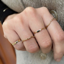 Indlæs billede til gallerivisning Curly Ring