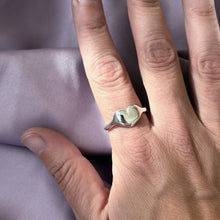 Indlæs billede til gallerivisning UNIKA Chunky Heart Ring 2