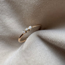 Indlæs billede til gallerivisning 3 Diamonds - Not Tiny Art Deco Ring