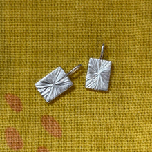 Indlæs billede til gallerivisning 01 - Square Pendant