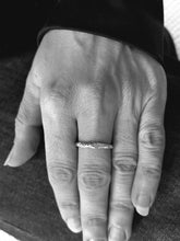 Indlæs billede til gallerivisning 01- Surface Ring