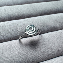 Indlæs billede til gallerivisning 01- Spinning Rose Ring
