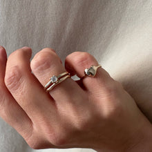 Indlæs billede til gallerivisning UNIKA Heart Ring - Pinky Finger - 14 karat guld