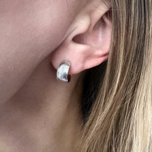Indlæs billede til gallerivisning 1- Surface Earrings