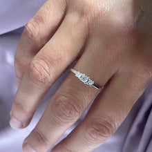 Indlæs billede til gallerivisning 01- Pointy Trio Ring White Diamonds Sølv