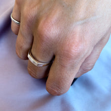 Indlæs billede til gallerivisning UNIKA Signet Ring - str 50-54