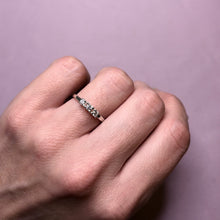 Indlæs billede til gallerivisning 01- Pointy Trio Ring White Diamonds Sølv