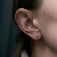 Indlæs billede til gallerivisning 01 - Curly Earstud sølv