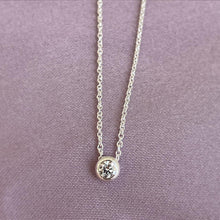 Indlæs billede til gallerivisning Minimal White Diamond Necklace - sølv