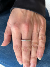 Indlæs billede til gallerivisning 01- Surface Ring