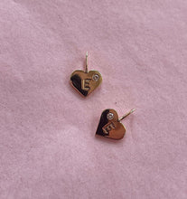 Indlæs billede til gallerivisning Hjertevedhæng med bogstav og diamant 9 karat guld