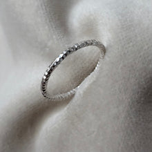 Indlæs billede til gallerivisning 01- Lola Ring