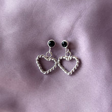 Indlæs billede til gallerivisning 01 - Twisted Heart Earring