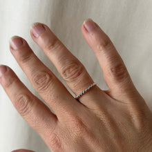 Indlæs billede til gallerivisning 01- Twisted Ring