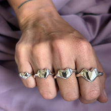 Indlæs billede til gallerivisning UNIKA Chunky Heart Ring 2