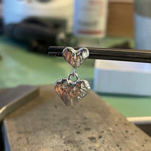 Indlæs billede til gallerivisning 01 - Fragile Heart Earring