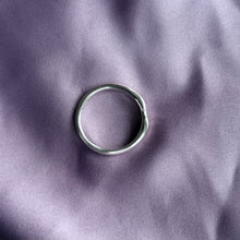 Indlæs billede til gallerivisning 1- UNIKA Chunky Wavy Ring 1