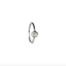 Indlæs billede til gallerivisning 01 - Gemstone Hoop - White Diamond