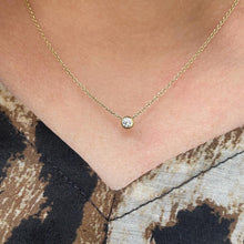 Indlæs billede til gallerivisning Minimal White Diamond Necklace