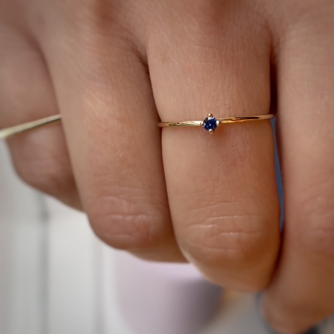 Tiny Pointy Ring - Blue sapphire