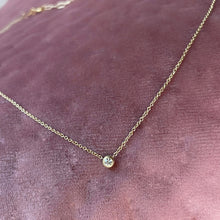 Indlæs billede til gallerivisning Minimal Champagne Diamond Necklace