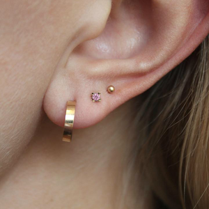 Tiny Pointy Earstud - Pink sapphire